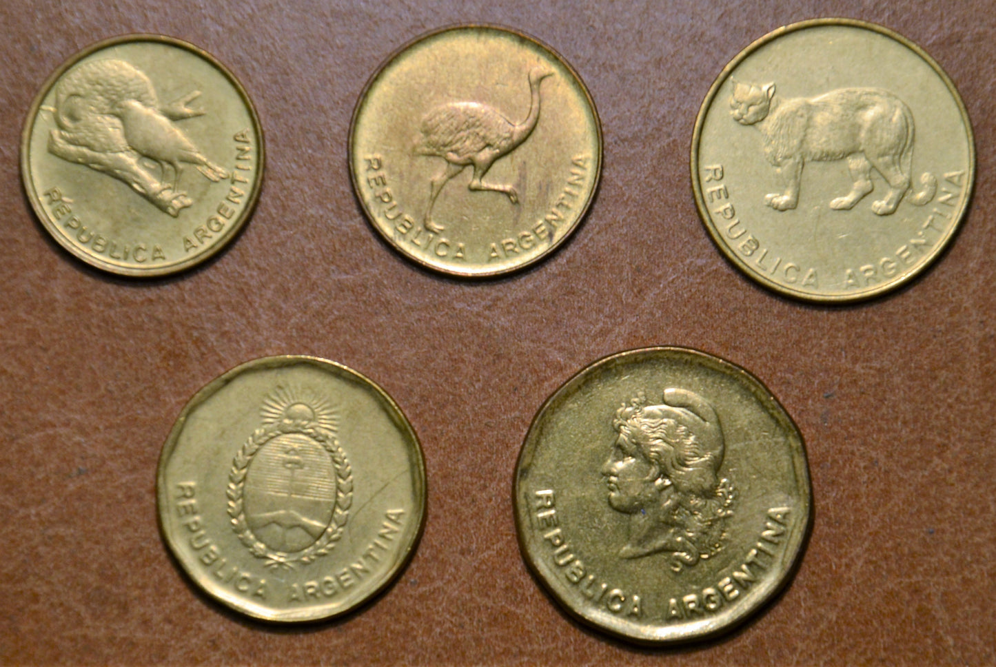 Argentína 5 mincí 1985-1988 (UNC)