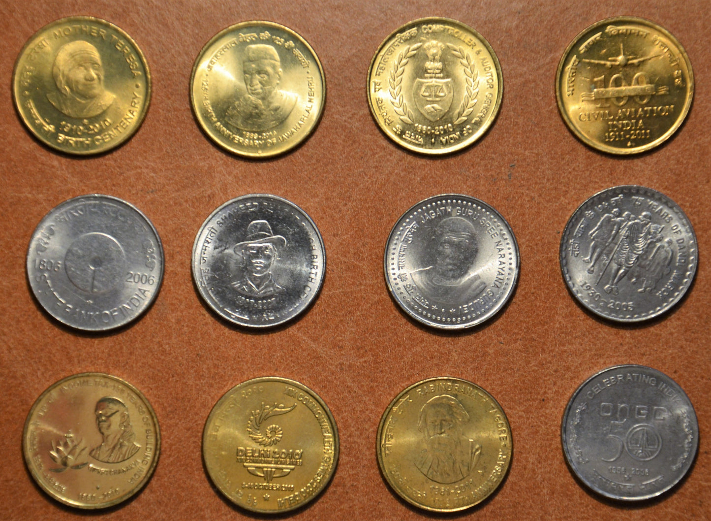 India 12x 5 rupií (UNC)